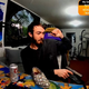 Ilustración para el artículo titulado Suspenden a un streamer de Call of Duty en Twitch por disparar accidentalmente a su monitor